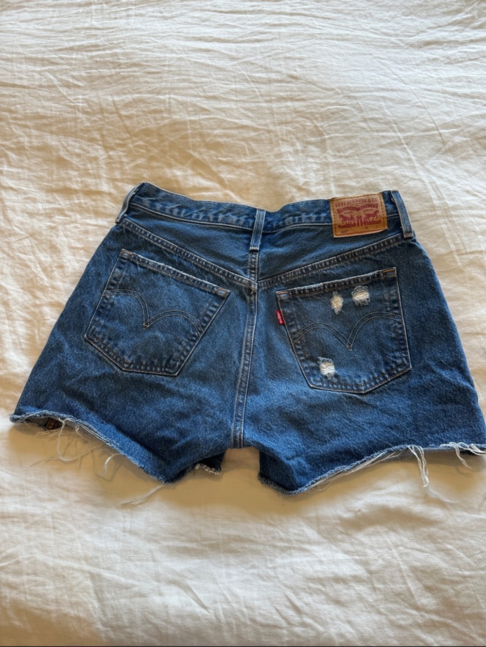 Levi’s 501 cutoff shorts size 29 - Picture 2 of 7
